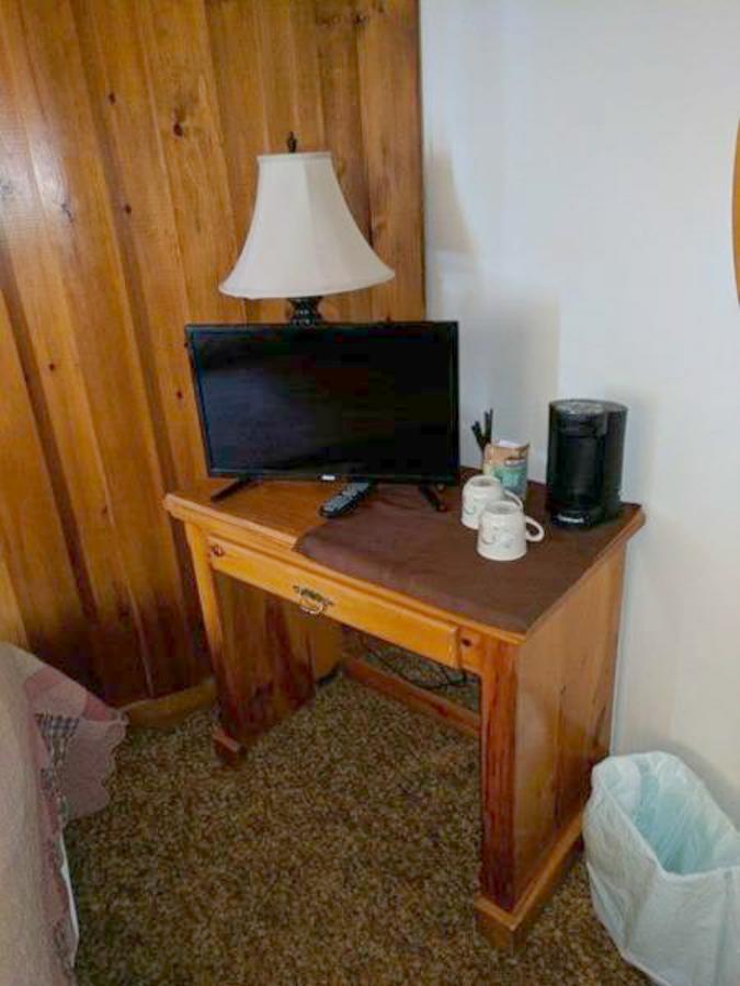 Dunlop Lake Lodge Elliot Lake エクステリア 写真