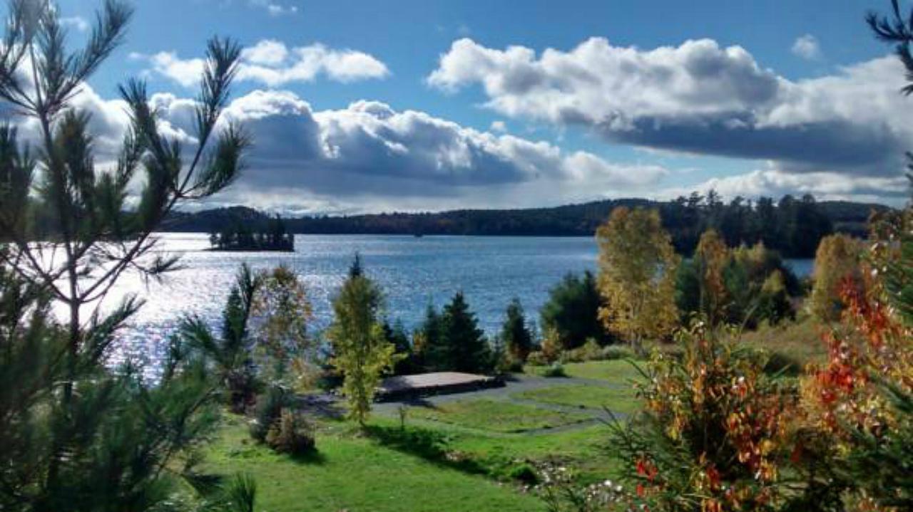 Dunlop Lake Lodge Elliot Lake エクステリア 写真